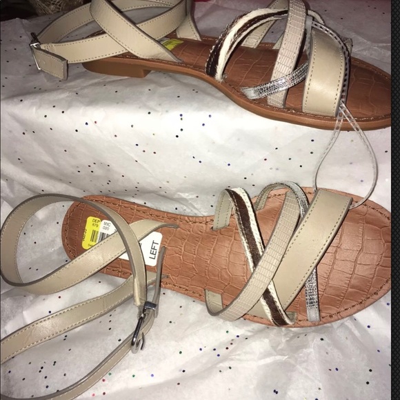 “Gianni Bini” Wrap around ankle sandals 7 1/2M - Picture 7 of 7